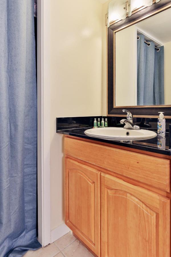 City View Studio With Pool Access In Aloha Surf! Honolulu Esterno foto