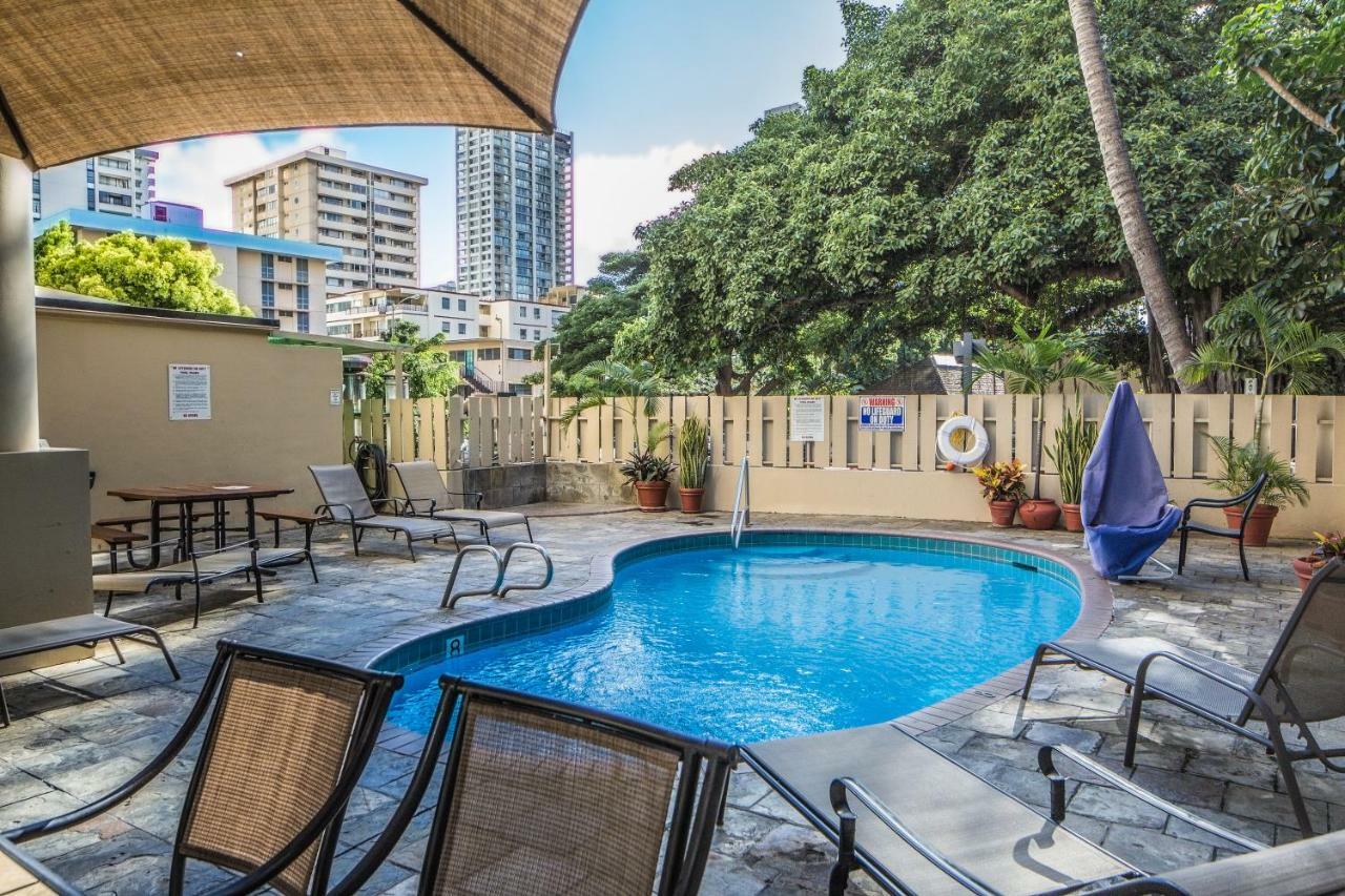 City View Studio With Pool Access In Aloha Surf! Honolulu Esterno foto